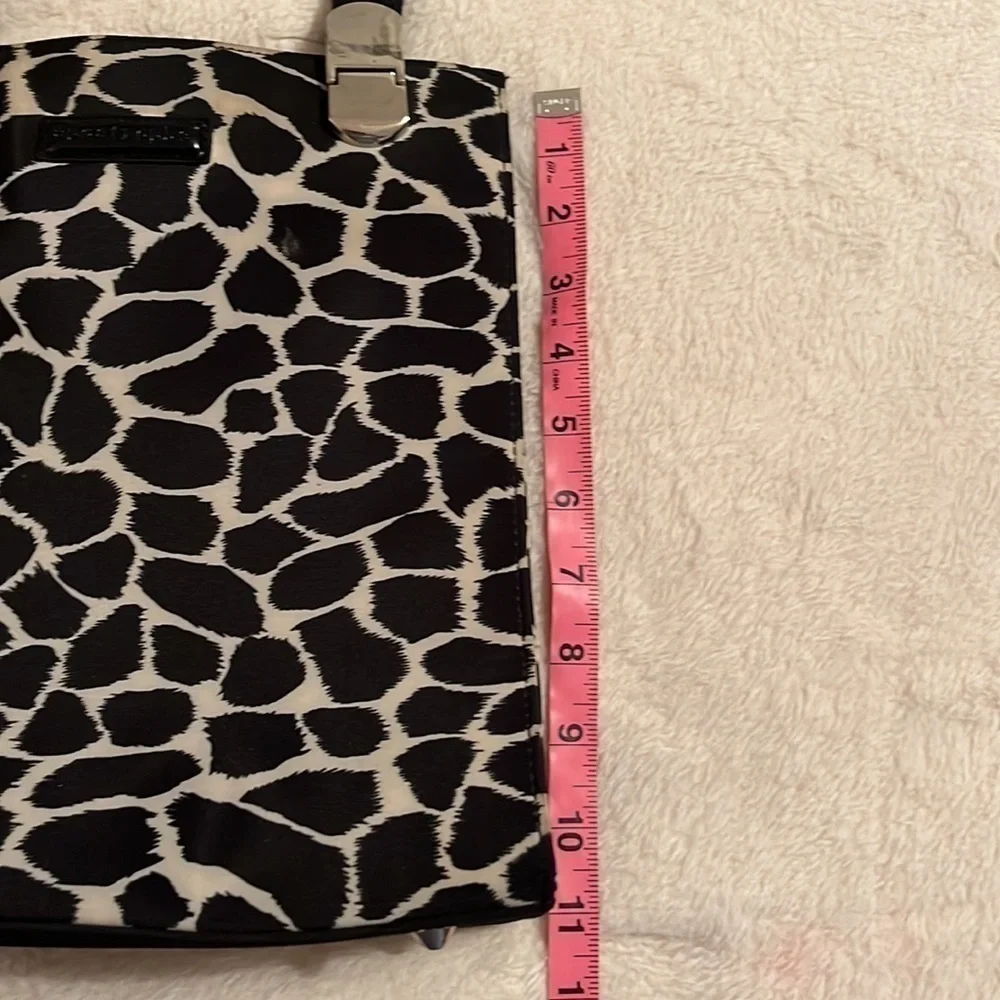 𝅺APOSTROPHE Black and Cream Animal Print Shoulder Bag